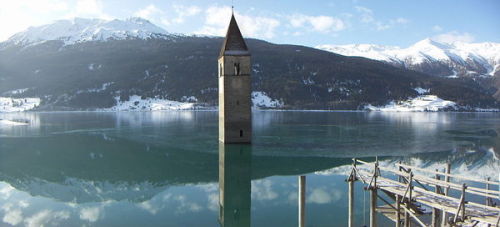 atlasobscura:Rising WaterLooming up from the waters, these submerged towers are the only visible rem