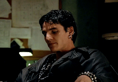 humanveil: Pedro Pascal as Shane ‘Dio’ Morrissey in NYPD Blue 8.09 ‘Oh, Golly Goth.’