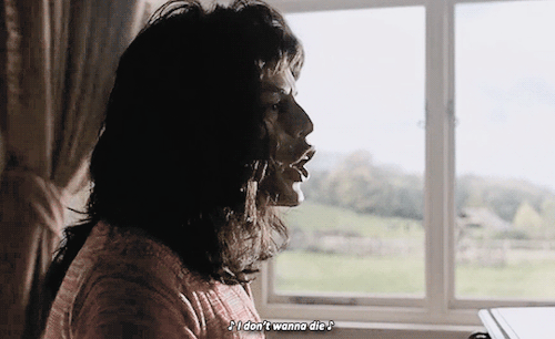 lion-wasczyk:freddie + singing bohemian rhapsody on the piano at the farm requested by an anon+
