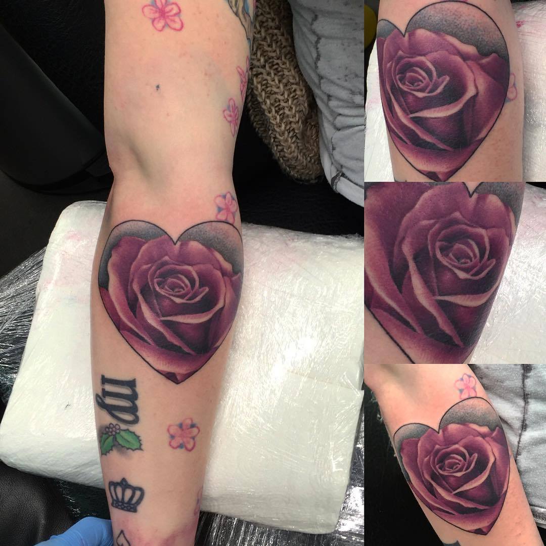 Aggregate 77 tattoos with roses and hearts super hot  incdgdbentre