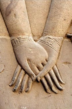  Hathor Holding Nefertari’s Hand. Symbolizes