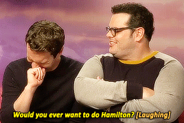 something-new-darling:That is the greatest interview I’ve ever given.—Josh Gad, “Mini Olaf Meets… Th