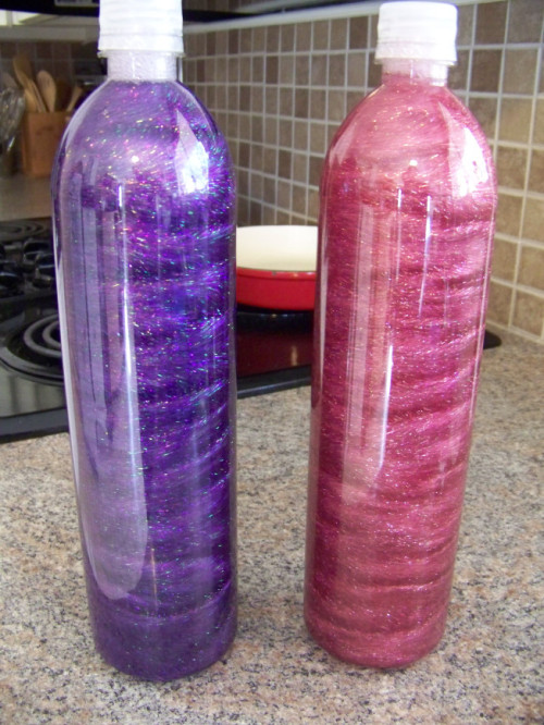 steampoweredcupcake: creativesocialworker: Calm Bottle (aka Glitter Jar) Supplies Container: This is