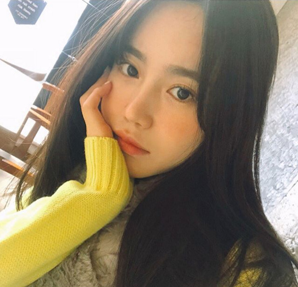 korean-dreams-girls:    Jenny - Selcas     