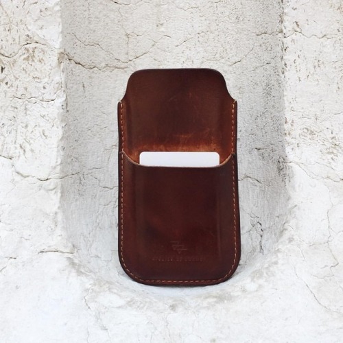 atelierdelarmee:Our iPhone case is suitable of iPhone 6 and 7. All our cases are made out of vegetab