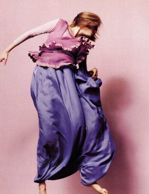 dazedarchives: Dazed & Confused, March 2002“Miss Match”photographer: Mike Thomasstylist: Cathy E