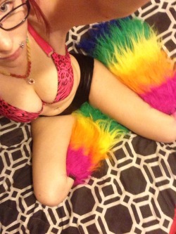 Lunalollipop:  Lunalollipop On Mfc Right Now !!