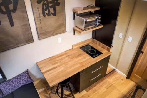 dreamhousetogo:  An AirBnB tiny house for rent in Seattle, WA https://www.airbnb.com/rooms/6482409 