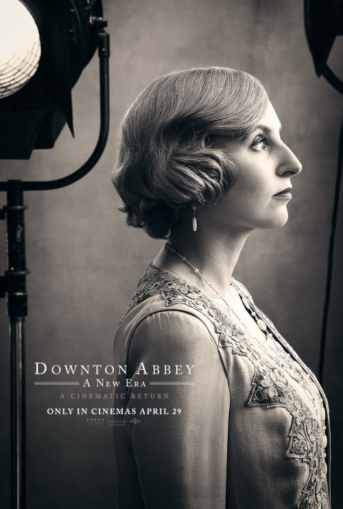 » Downton Abbey: A New Era (2022, Dir. Simon Curtis) , UpstairsDownstairs this way.