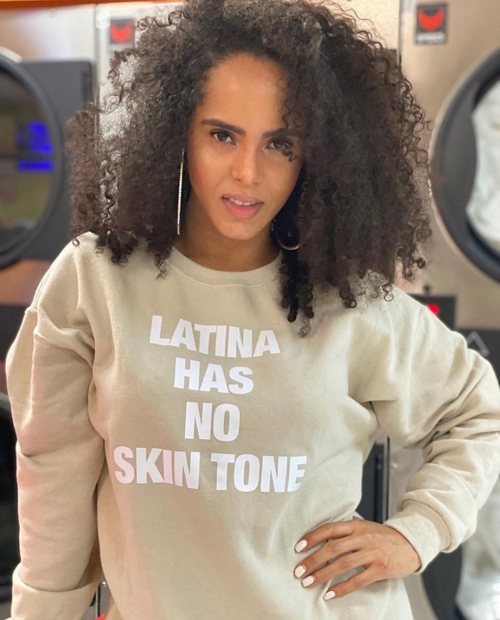 @shopblatina #LatinaHasNoSkinTone ✊✊✊✊—————@chicamaravilla_28 rockin’ a size large for a LOOSE look.