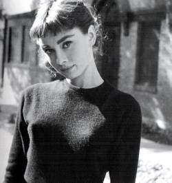 suicideblonde:  Audrey Hepburn 