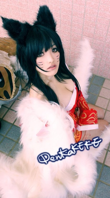 corette:  CN：Denka  Ahri @ Legend of Leaguesinfo : cure / worldcosplay / de