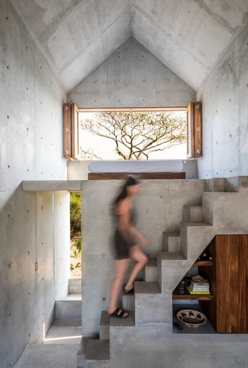 Casa Tiny: Concrete Cabin on Airbnb by Aranza de Ariño from Homeli.co.uk ~ { Facebook | Twitter | Tu