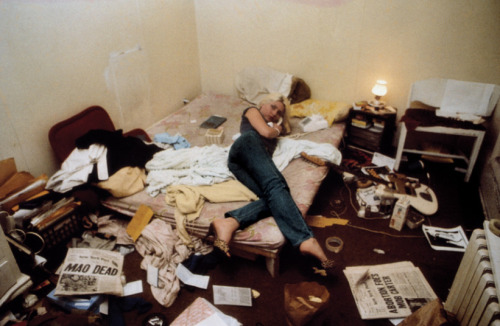 shit-lordz:Debbie Harry Photographed by Chris Stein in their Bowery Loft, Mid-70’s.