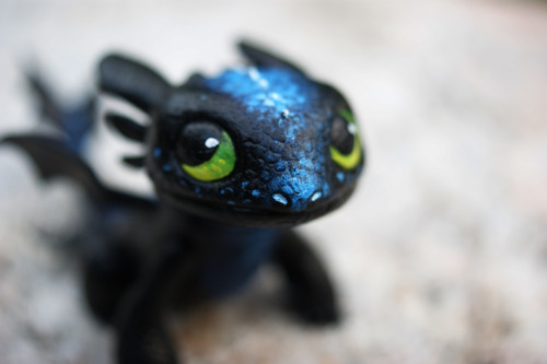 k8thescout:sakibatch:cerviceps:I also found this $5 toothless figurine at target and it was already 