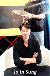 paper-box:  Korean actors and actresses accepting the ALS Ice Bucket Challenge. 