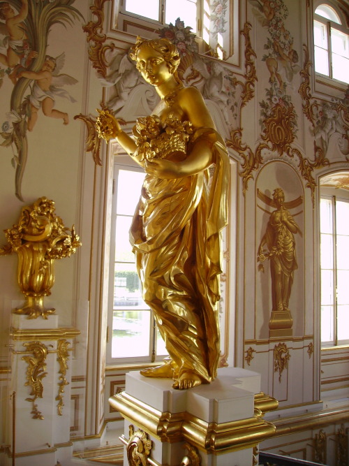 lesfressange:                                         Rococo Exaltation