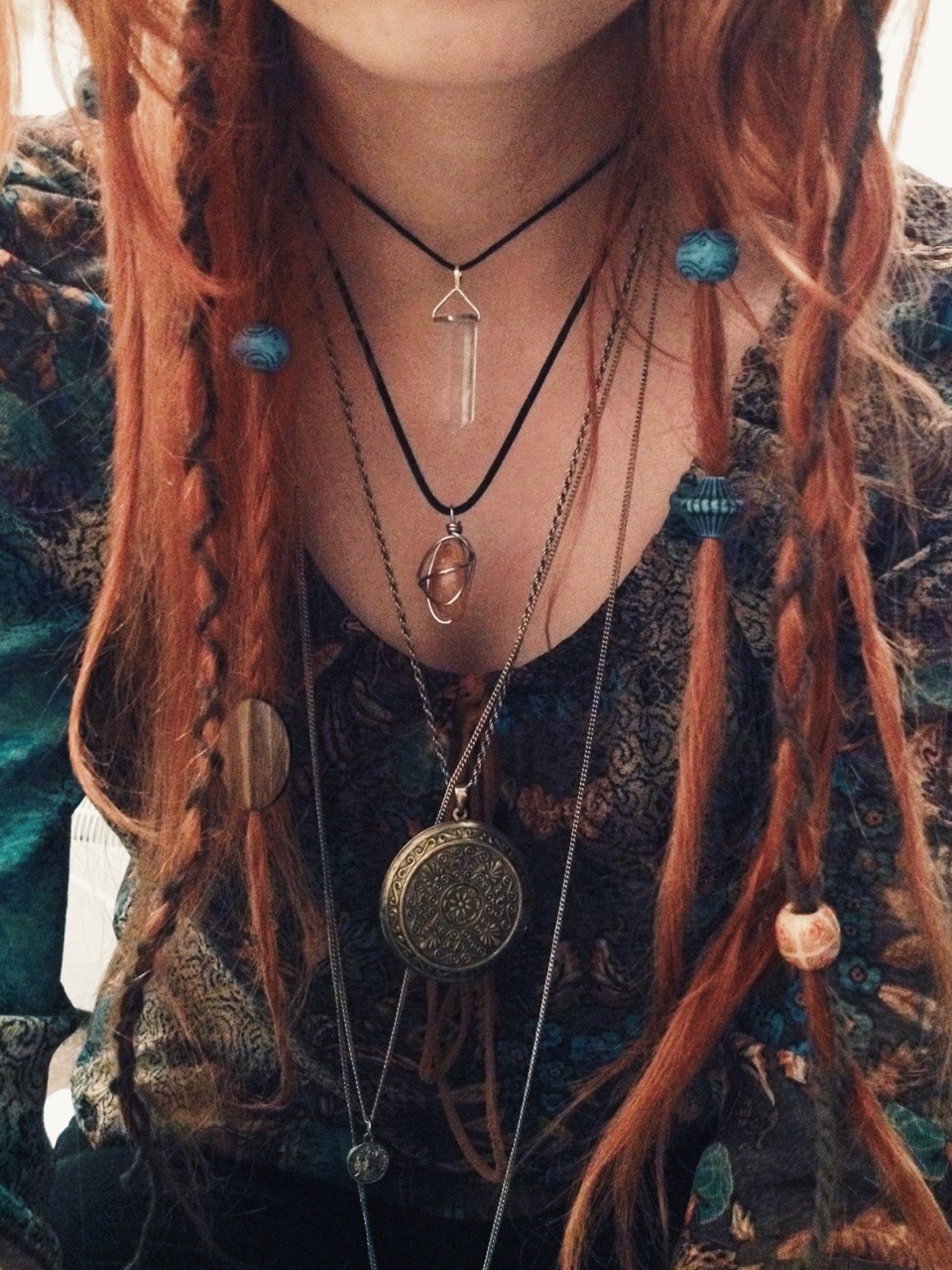 opaque-mandala:  Dreadlocks and pendants