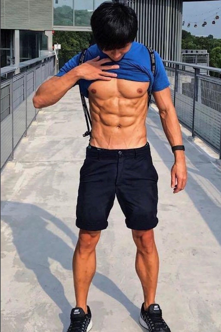 overture69:  sgunibisexual: Hot, lean and cute! Perfect! yeah army singlet