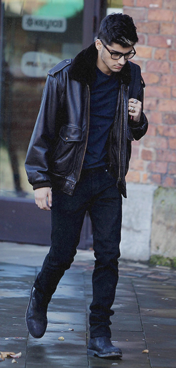 the-weird-paradise:Harry and Zayn always look so good.