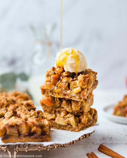 fullcravings: Apple Pie Crumble Bars