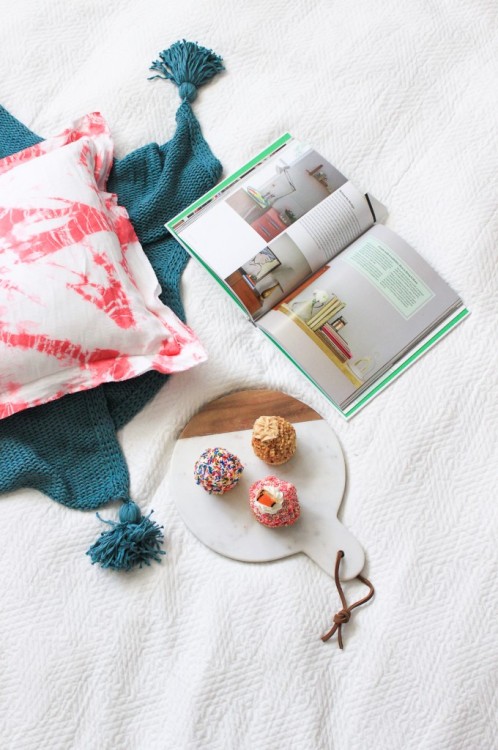 Pink Shibori Pillow | The Crafted LifeThere’s a lady at the markets I sell at who makes amazin