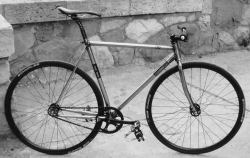 discoursesofthewithered:  2014 Csepel Royal. Finally a proper Csepel frame?  