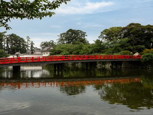 Vermillion BridgeBuilt across the moat of Odawara Castle (Kanagawa Pref., Japan) in 1949, the Manabi