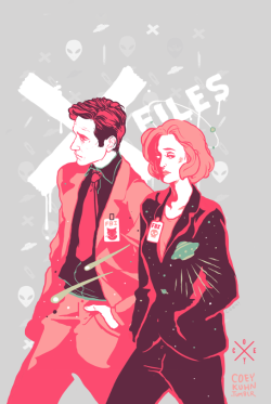 coeykuhn:  Added a Mulder to my Scully pic &lt;3333 nostalgia sassy walk.-COEY! 