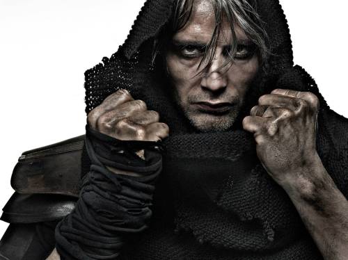 moosefeels:laureljupiter:insomniabug:gallusrostromegalus:signalrun:starbuckripley:Mads Mikkelsen i’m