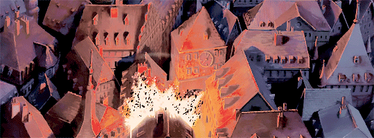 dailyghibli:  Howl’s Moving Castle [Chaotic Scenes] 