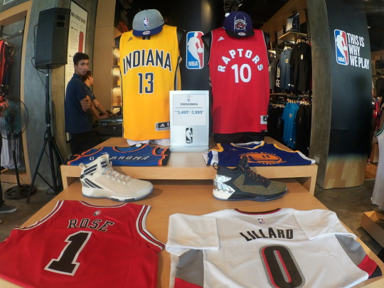 nba store trinoma