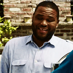 phatbootyplace:  zumainthyfuture:  te-amo-corazon: localstarboy:  The way his knees