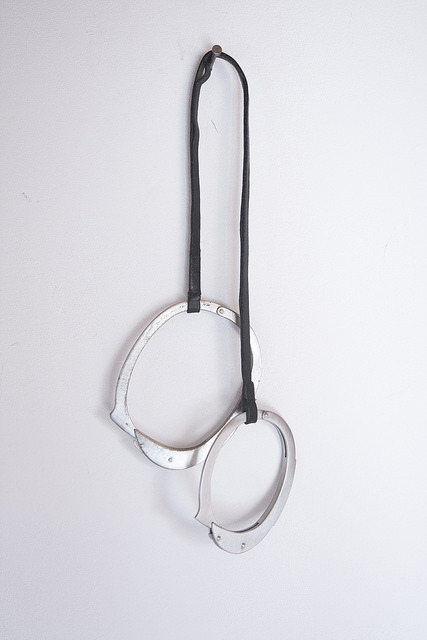 tableau-blanc:Helmut Lang Spring-Summer 2004 handcuff bracelets