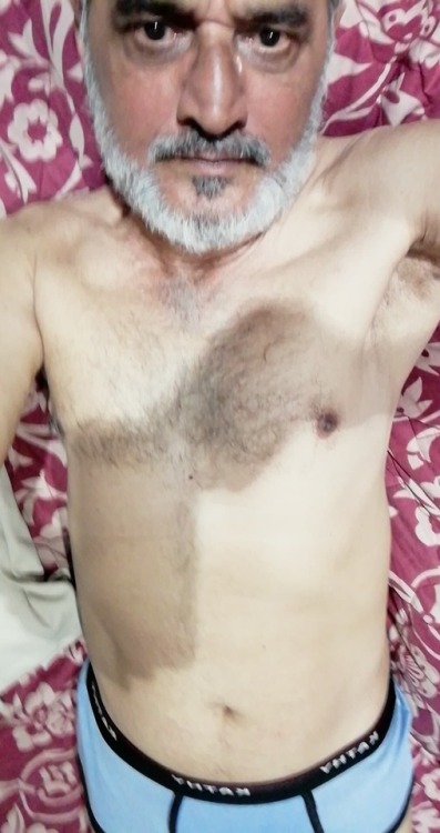 player064: Bottom daddy  From lhr DHA phase 6 67years old bottom