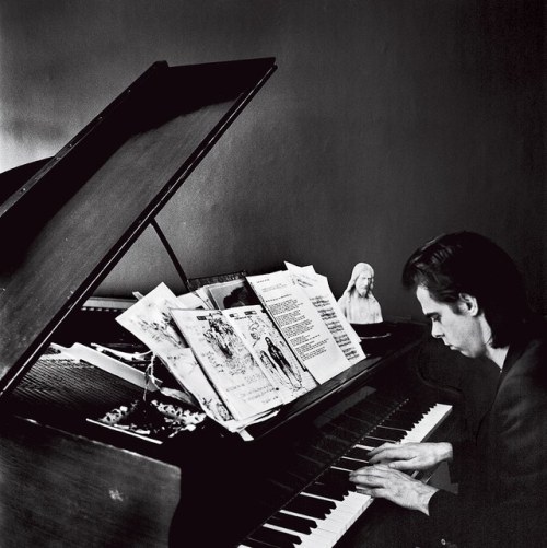 lillithblackwell:  Nick Cave, 1997 ( Photographed by Anton Corbijn)