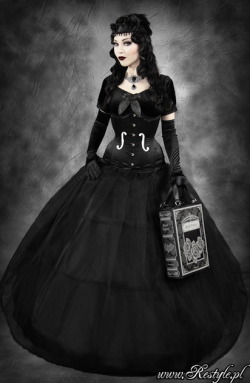 Victorian-Goth:  Victorian Goth  Http://Victorian-Goth.tumblr.com/