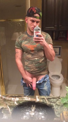 Bro-Mo:  Rednecktrashymen:  Check Out Our New Blog: Hot Men In Public-   Http://Menoutdoors.tumblr.com/