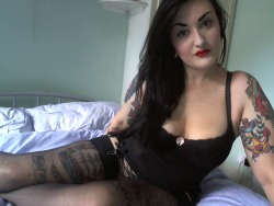 missrubythroat:  You might think I look cute but I took this before I brutally humiliated a subby slut with a tiny cock.  Mmmmmmm
