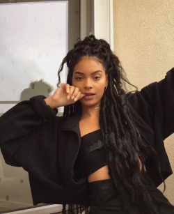 Jaiking:  Braidsforblackgirls:  Https://Www.instagram.com/Flammedepigalle 😍  Follow