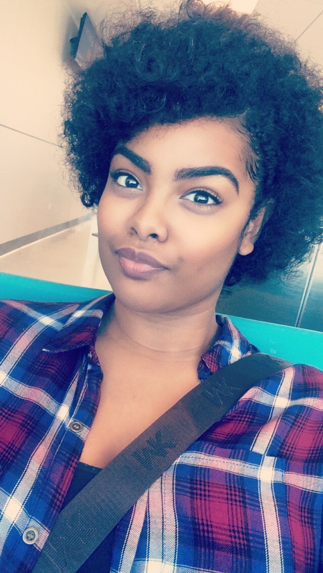 live-breathe-nadege:  Bantu knots with coconut oil 😊✨🌺 
