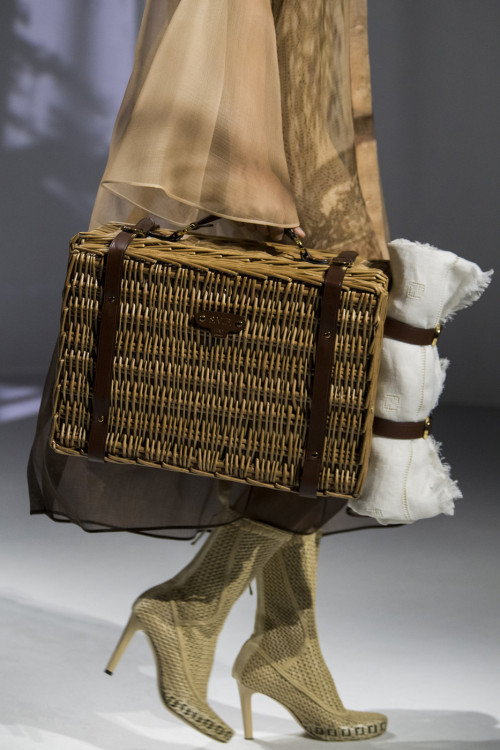 FENDI at Milan Fashion Week Spring 2021if you want to support this blog consider donating to: ko-fi.