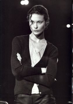 cindy-crawfords:  Shalom Harlow for Donna