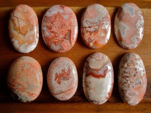  Agate comes from the rock formation class of Chalcedony and also quartz. Agate can be found in many