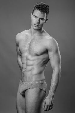 adonisarchive:  Glenn MelisPhotographer: Paul van der Linde