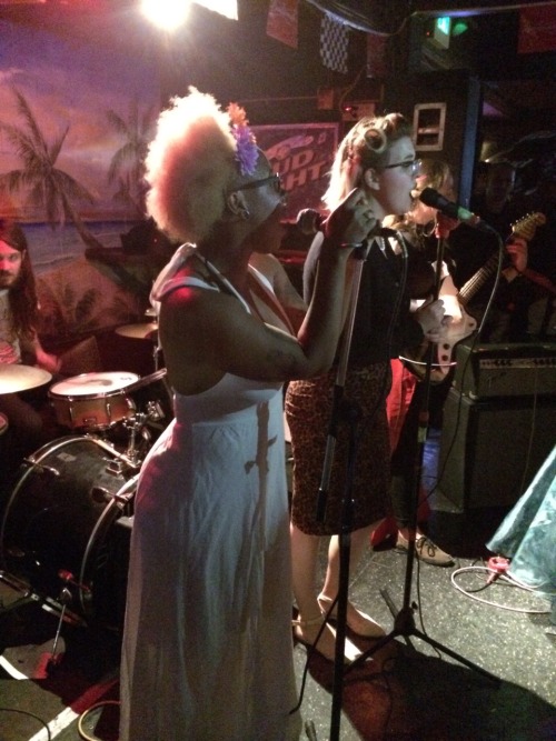 adultinsect:  CROW DOUBT ( beyonce-huxtable’s band doing a No Doubt cover set ) at Harold’s Place in San Pedro CA 10/31/14