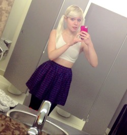 fitnessisfitfor-me:  public bathroom selfie 