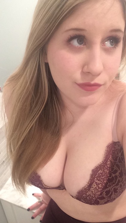 justneedkisses - Can you tell it’s my favorite bra?