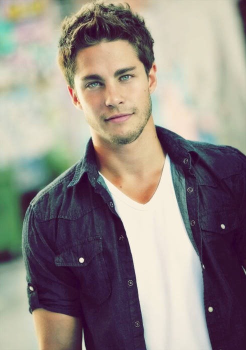 diggin-tha2-dude:  Dean Geyer