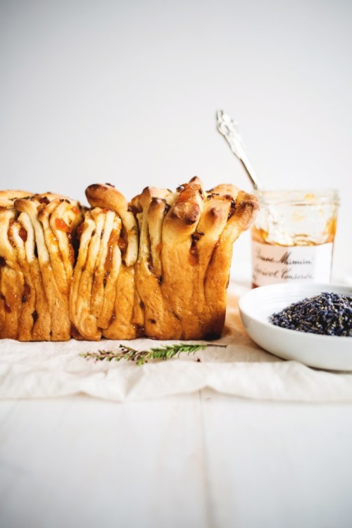 food52:  How great is pull-apart bread?Apricot and Lavender Marmalade Pull-Apart Bread via Butter and Brioche  Nom nom nom nom…breakfast!!! 